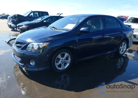2013 Toyota Corolla S z USA, uszkodzony, nr VIN 2T1BU4EE0DC028305
